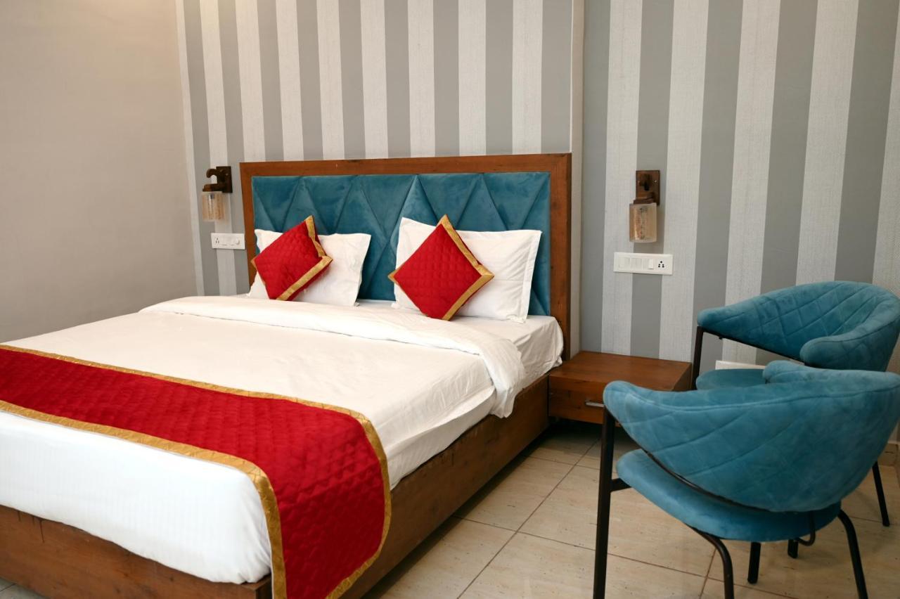 Hotel Singla Residency Кангра Екстер'єр фото