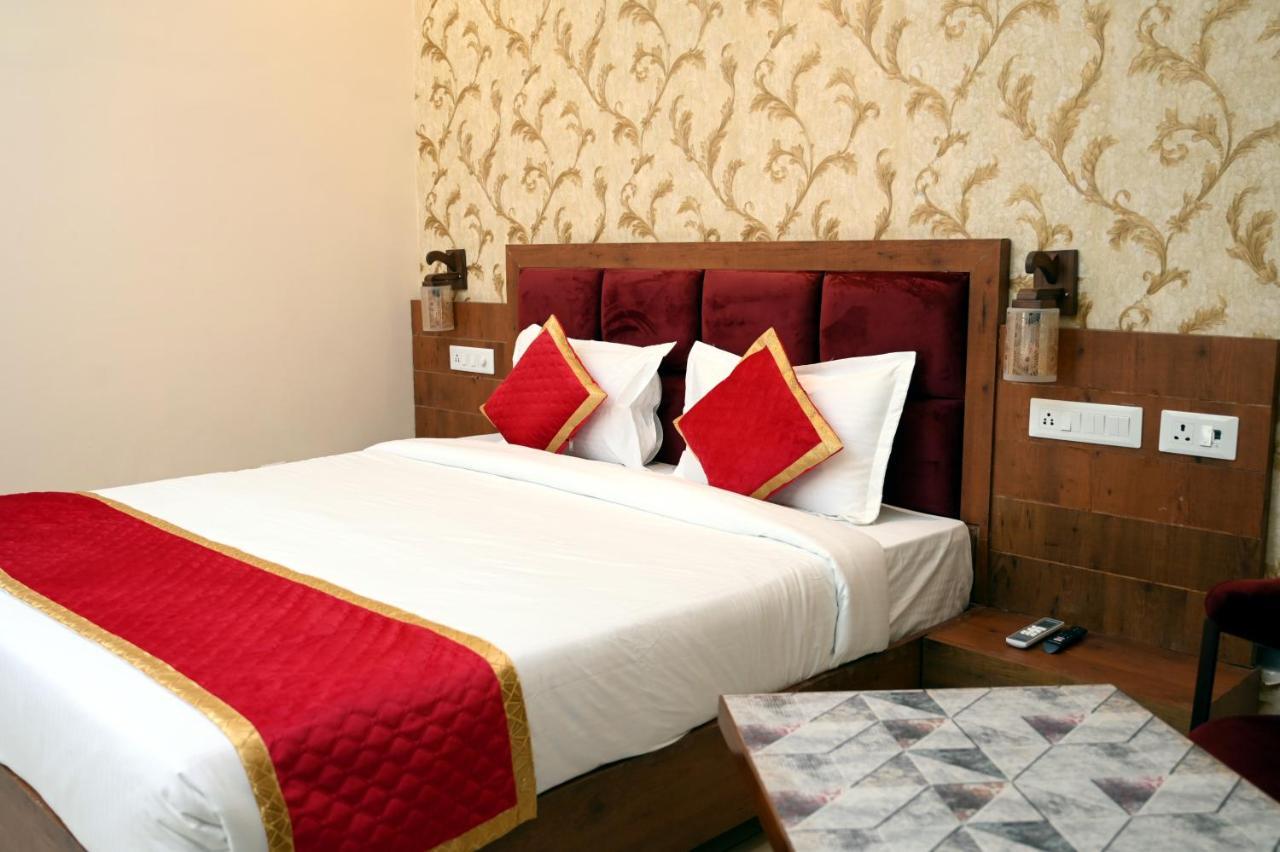 Hotel Singla Residency Кангра Екстер'єр фото