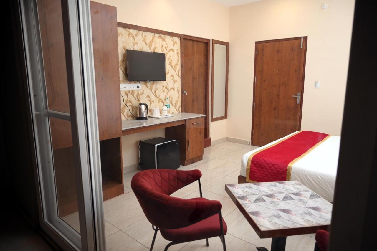 Hotel Singla Residency Кангра Екстер'єр фото