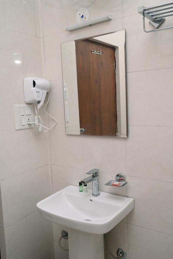 Hotel Singla Residency Кангра Екстер'єр фото