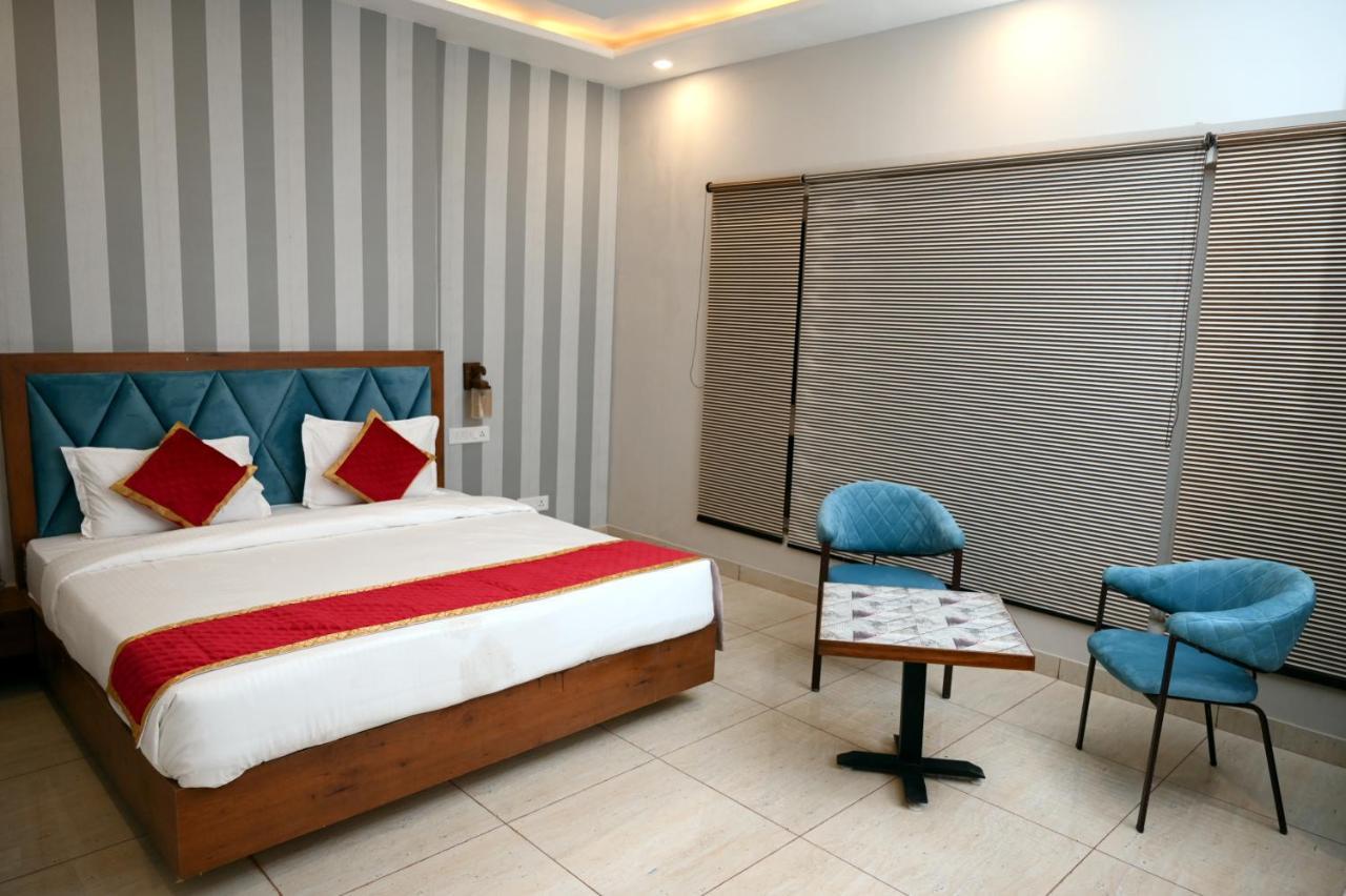 Hotel Singla Residency Кангра Екстер'єр фото
